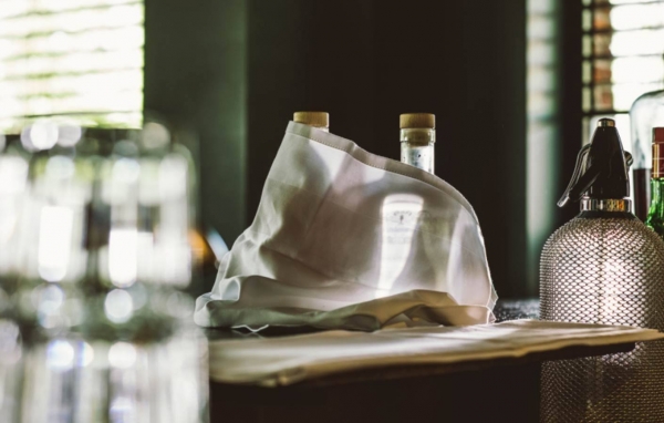 Samenwerking Stokerij De Moor en Brouwerij Lindemans: Lancering eerste 2 Premium Distilled gins op basis van bierdistillaat